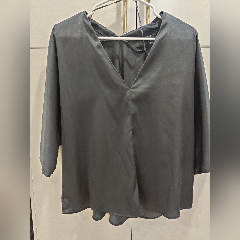 Banana Republic satin dolman sleeve top, xl p